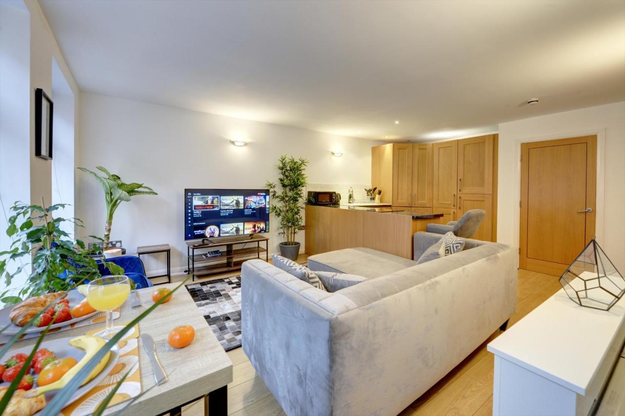 City Centre, 2 Bedroom, Secured Parking, 3 King Bed, Wifi Sleep 6 Guest Comfortable On Three King Size Beds, Jewellery Quarter , Birmingham City Centre , Allocated Secured Parking 外观 照片