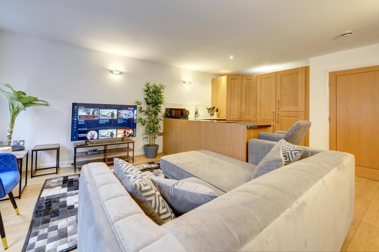 City Centre, 2 Bedroom, Secured Parking, 3 King Bed, Wifi Sleep 6 Guest Comfortable On Three King Size Beds, Jewellery Quarter , Birmingham City Centre , Allocated Secured Parking 外观 照片