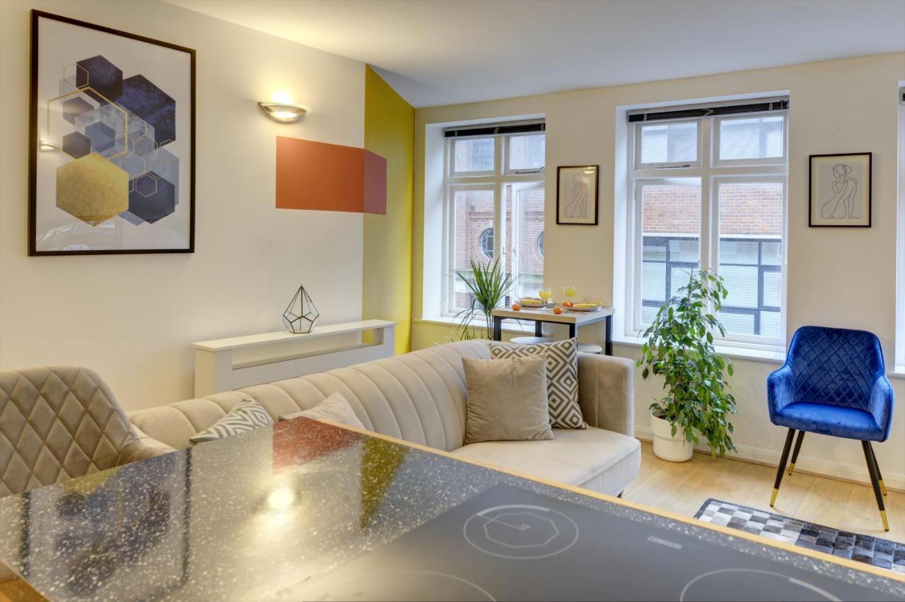 City Centre, 2 Bedroom, Secured Parking, 3 King Bed, Wifi Sleep 6 Guest Comfortable On Three King Size Beds, Jewellery Quarter , Birmingham City Centre , Allocated Secured Parking 外观 照片
