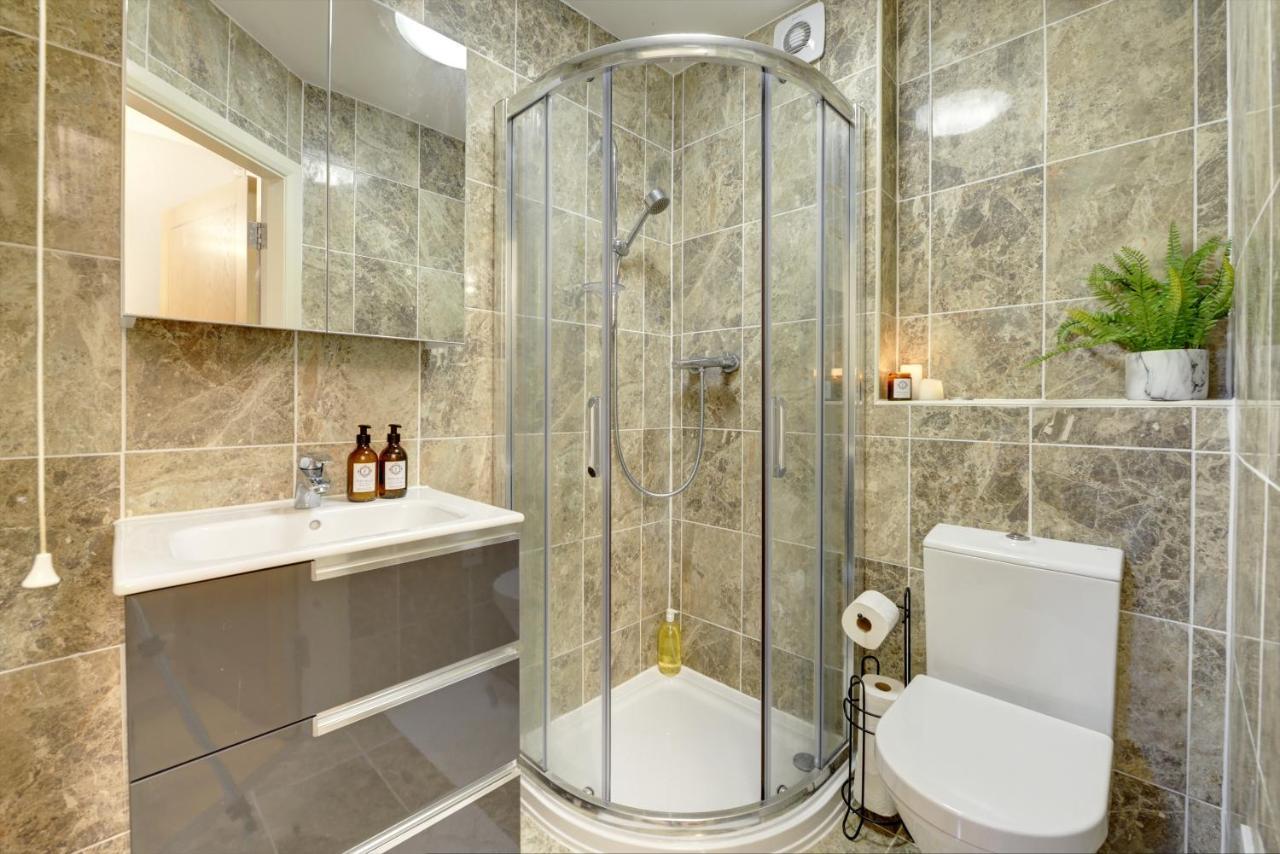City Centre, 2 Bedroom, Secured Parking, 3 King Bed, Wifi Sleep 6 Guest Comfortable On Three King Size Beds, Jewellery Quarter , Birmingham City Centre , Allocated Secured Parking 外观 照片