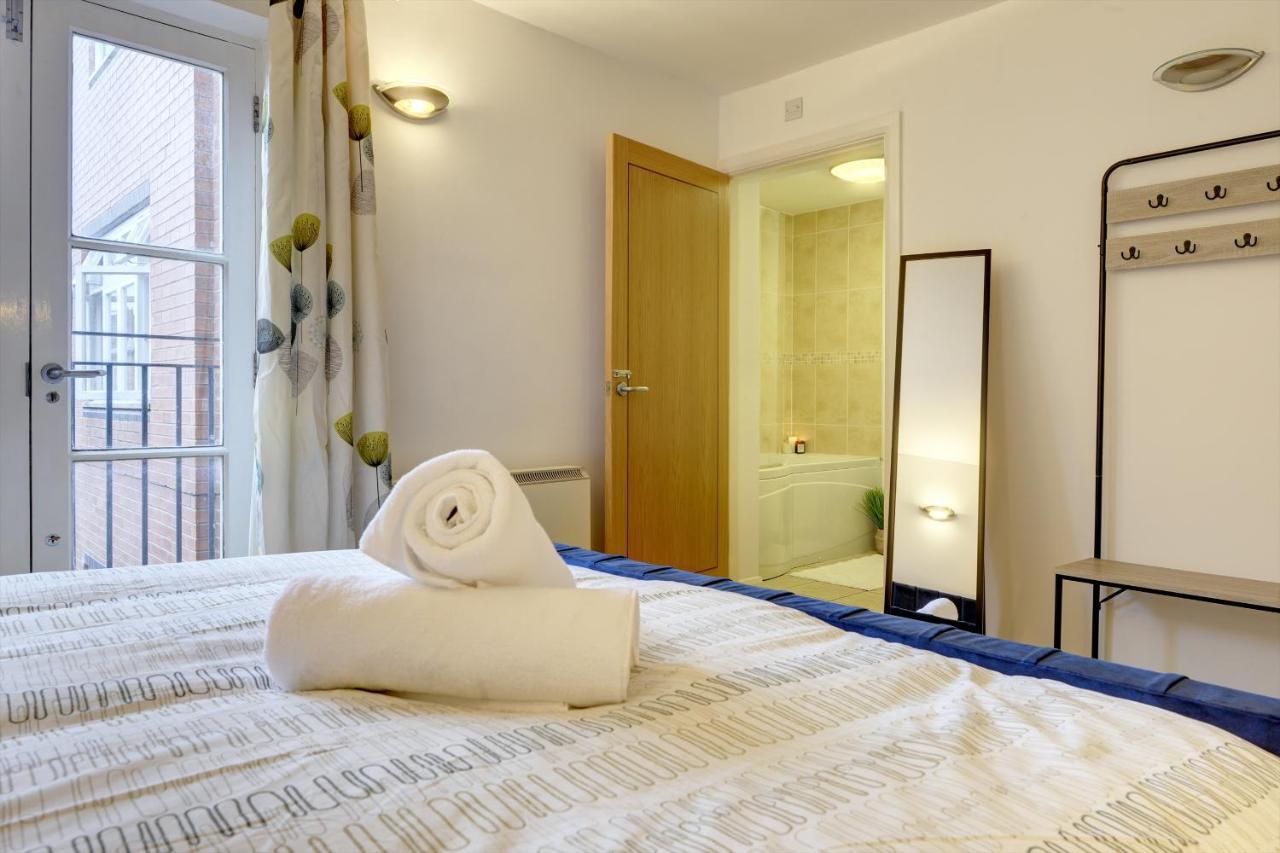City Centre, 2 Bedroom, Secured Parking, 3 King Bed, Wifi Sleep 6 Guest Comfortable On Three King Size Beds, Jewellery Quarter , Birmingham City Centre , Allocated Secured Parking 外观 照片