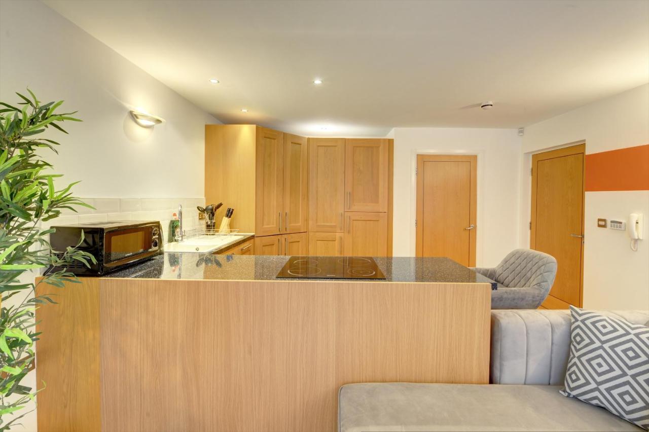 City Centre, 2 Bedroom, Secured Parking, 3 King Bed, Wifi Sleep 6 Guest Comfortable On Three King Size Beds, Jewellery Quarter , Birmingham City Centre , Allocated Secured Parking 外观 照片