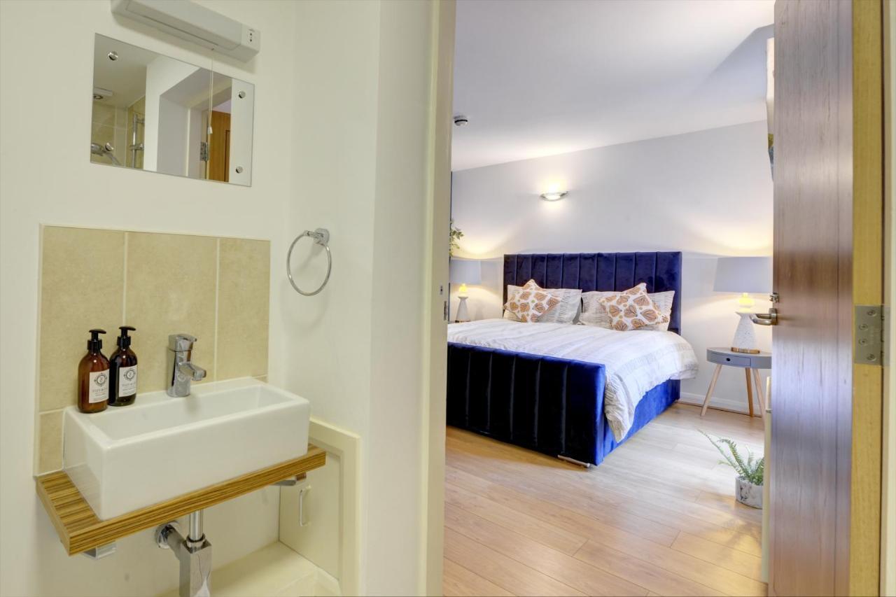 City Centre, 2 Bedroom, Secured Parking, 3 King Bed, Wifi Sleep 6 Guest Comfortable On Three King Size Beds, Jewellery Quarter , Birmingham City Centre , Allocated Secured Parking 外观 照片